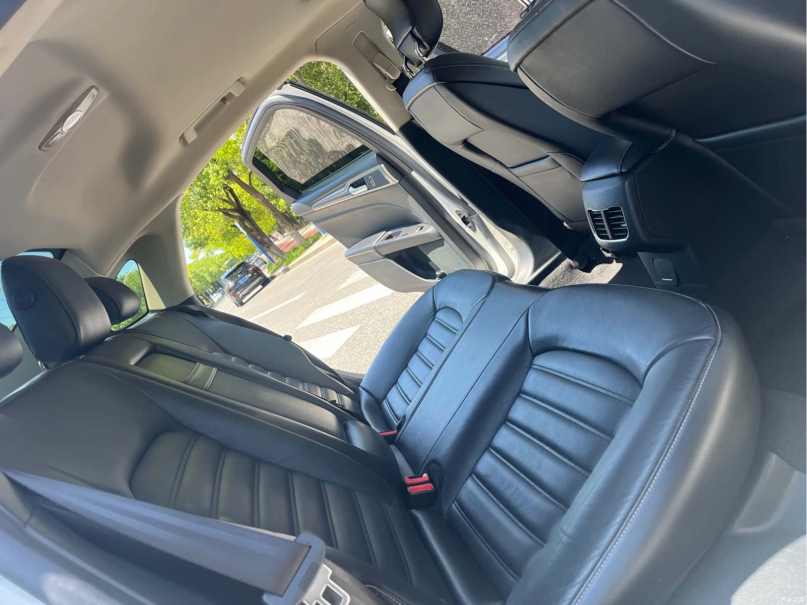 Ford Mondeo, 2017 11