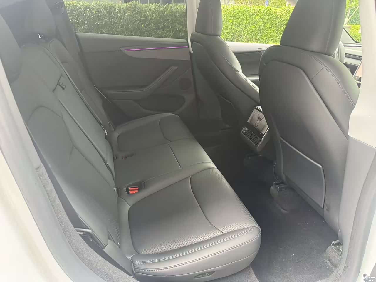 Tesla Model Y, 2025 7