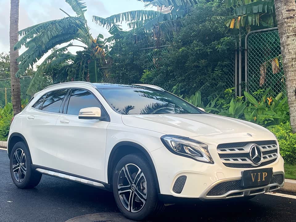 Mercedes-Benz GLA