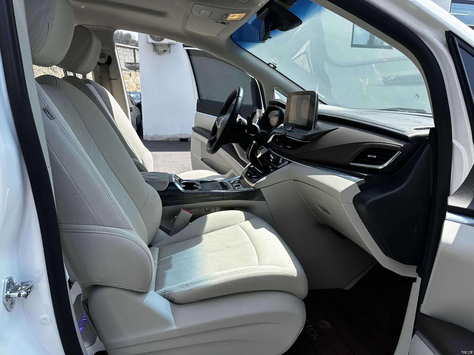 Buick GL8, 2022 7