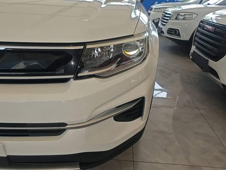 Changan CS35PLUS 2019 1.6L МКПП chang lian ban