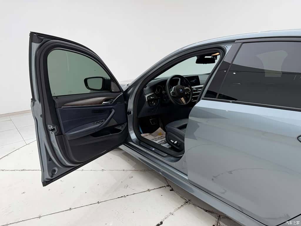 BMW 5 Series, 2018 13