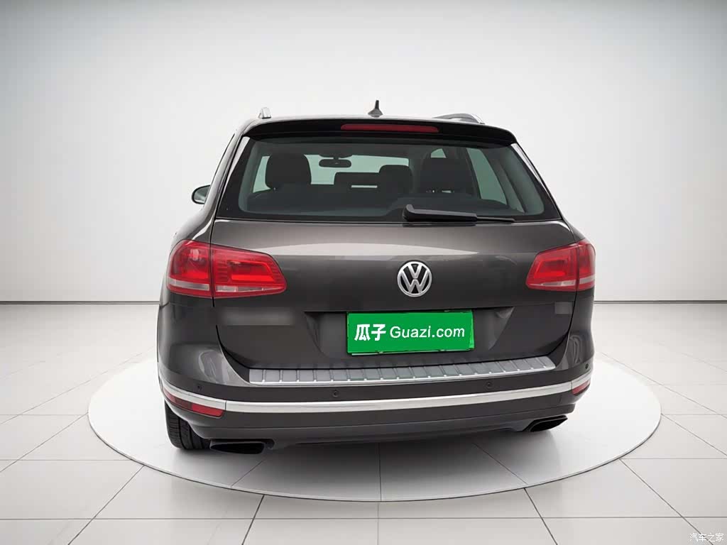 Volkswagen Touareg, 2018 все фото