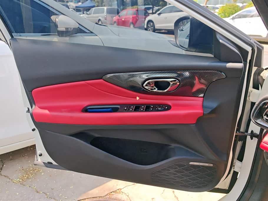 Trumpchi Shadow Leopard