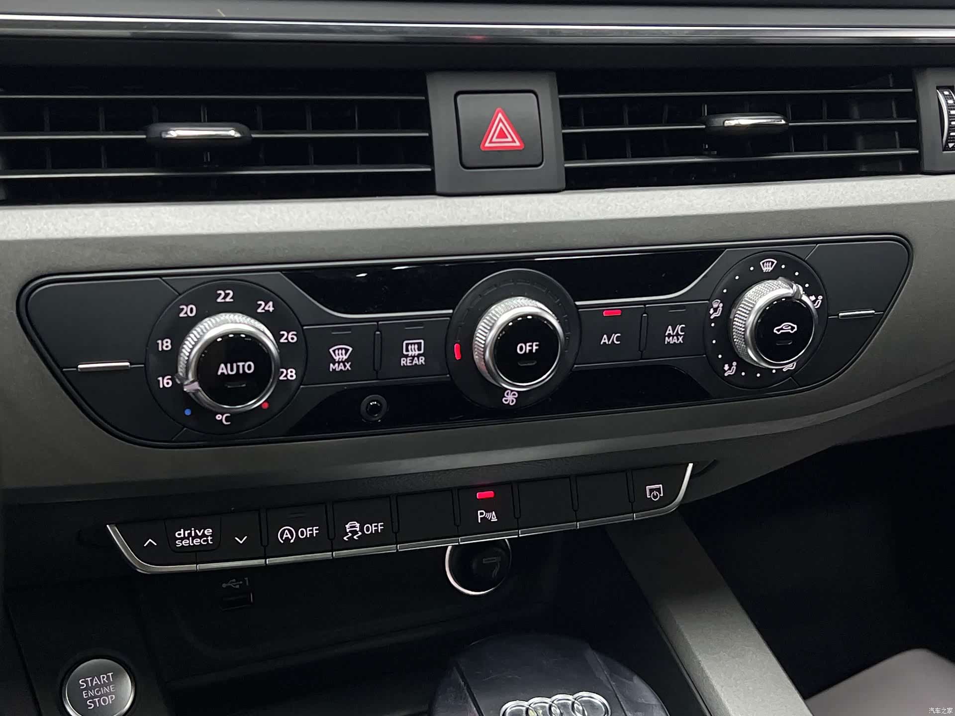Audi A4L, 2018 32