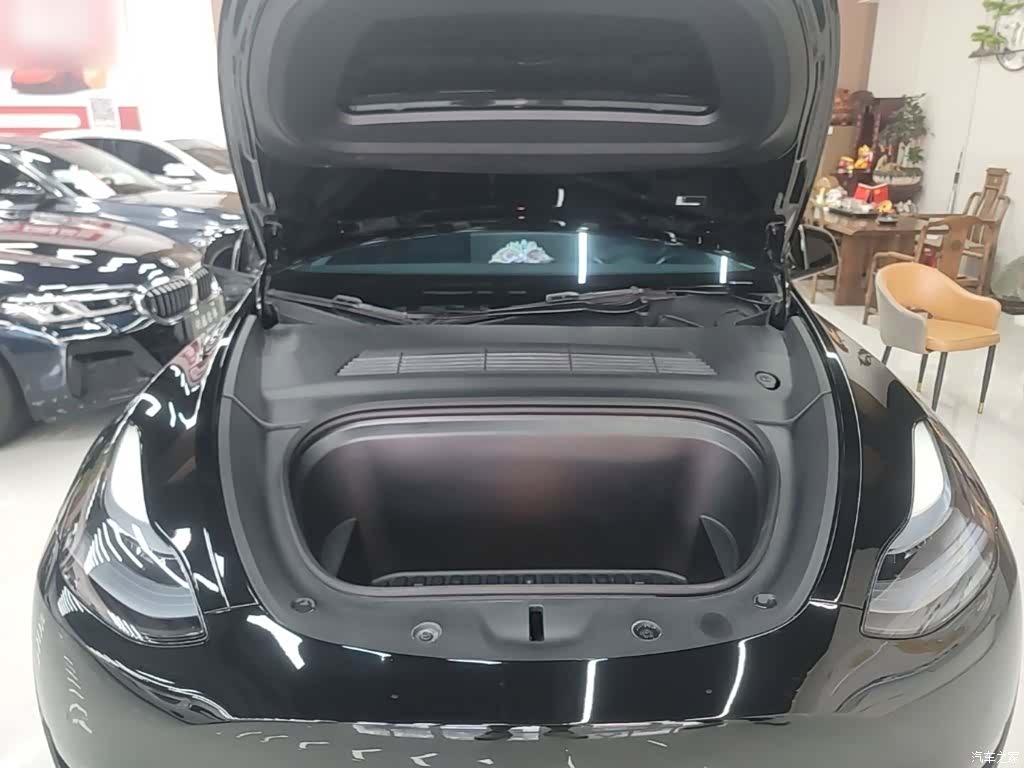 Tesla Model Y, 2024 20