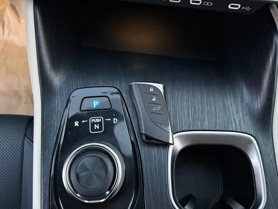 Lexus RZ Lexus RZ