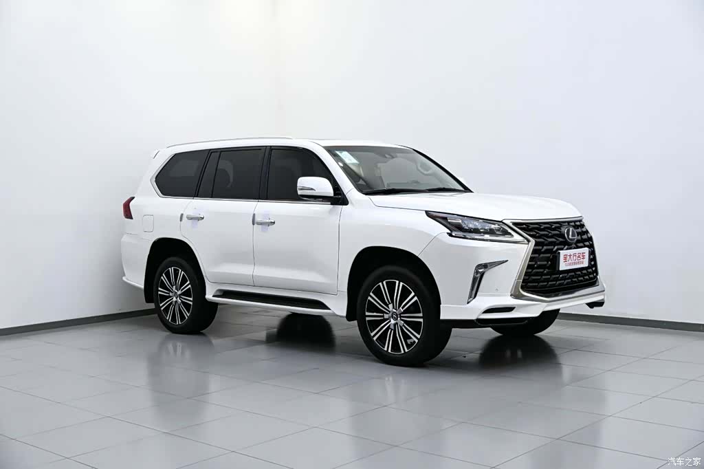 Lexus LX, 2019 4