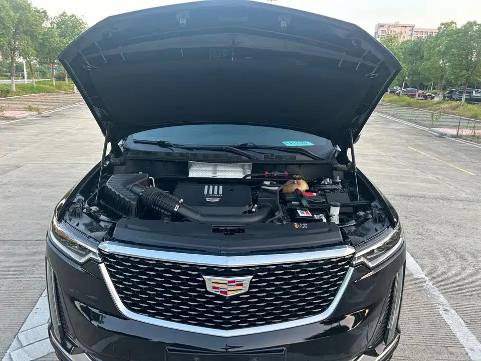 Cadillac XT6