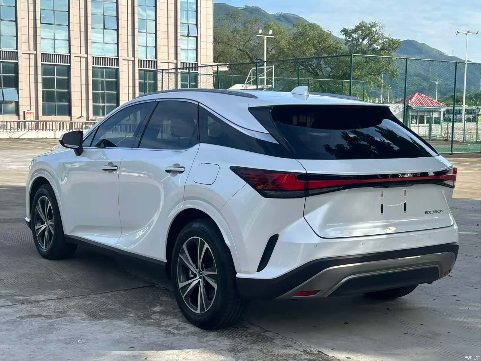 Lexus RX, 2023 9