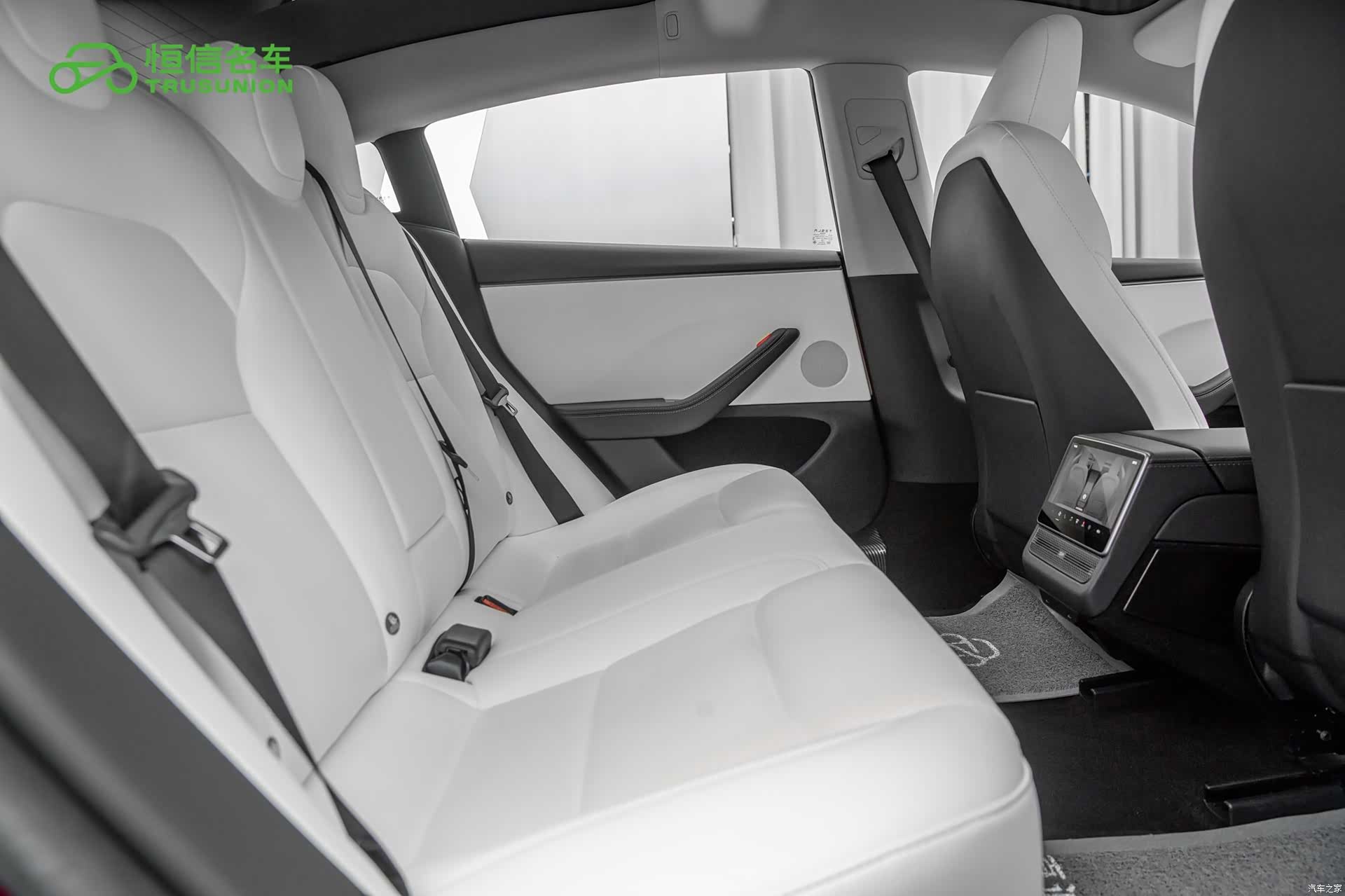 Tesla Model 3, 2025 16
