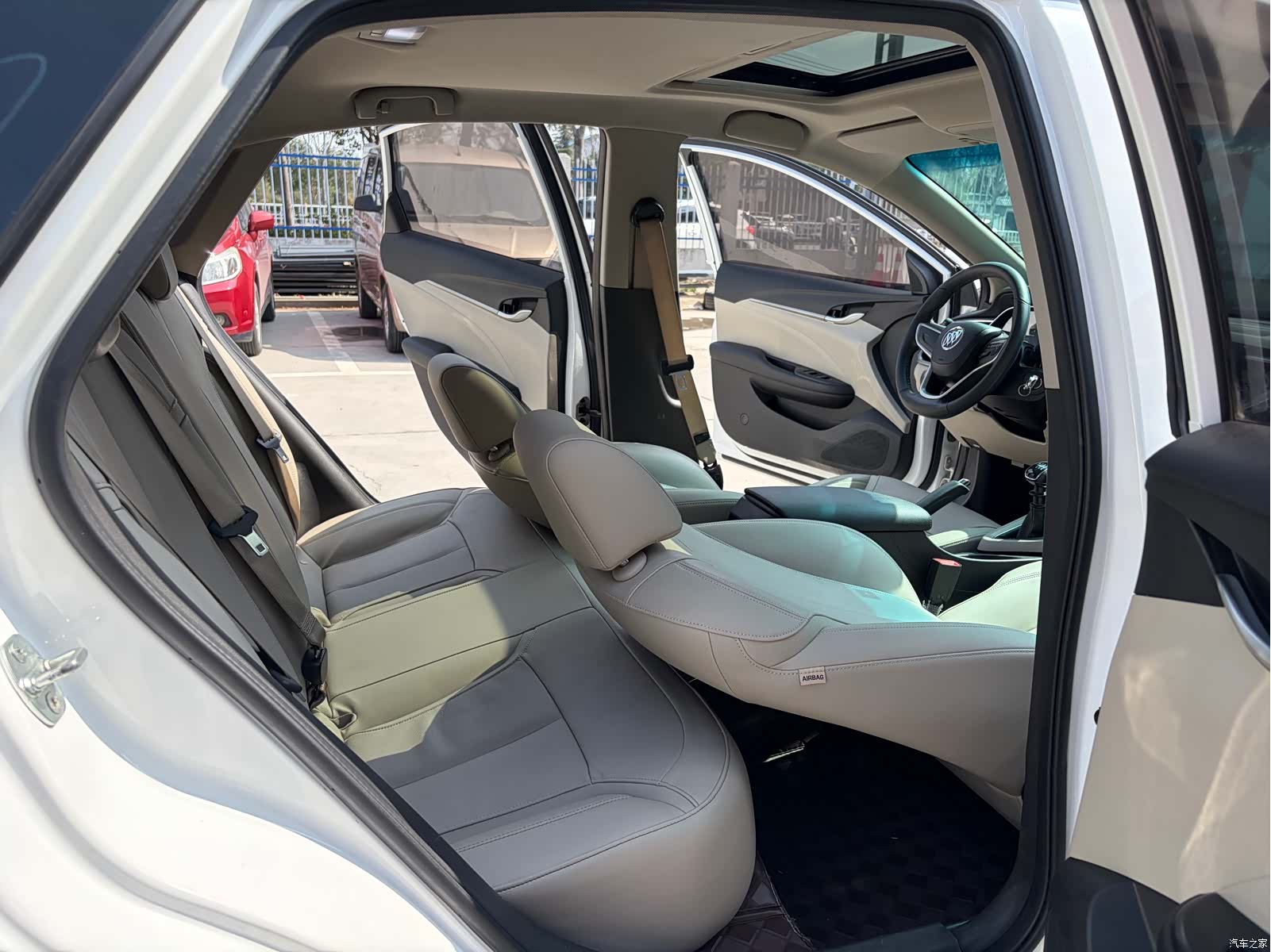 Buick V, 2018 7