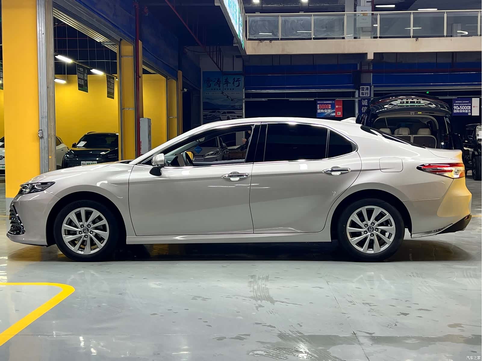 Toyota Camry, 2023 4