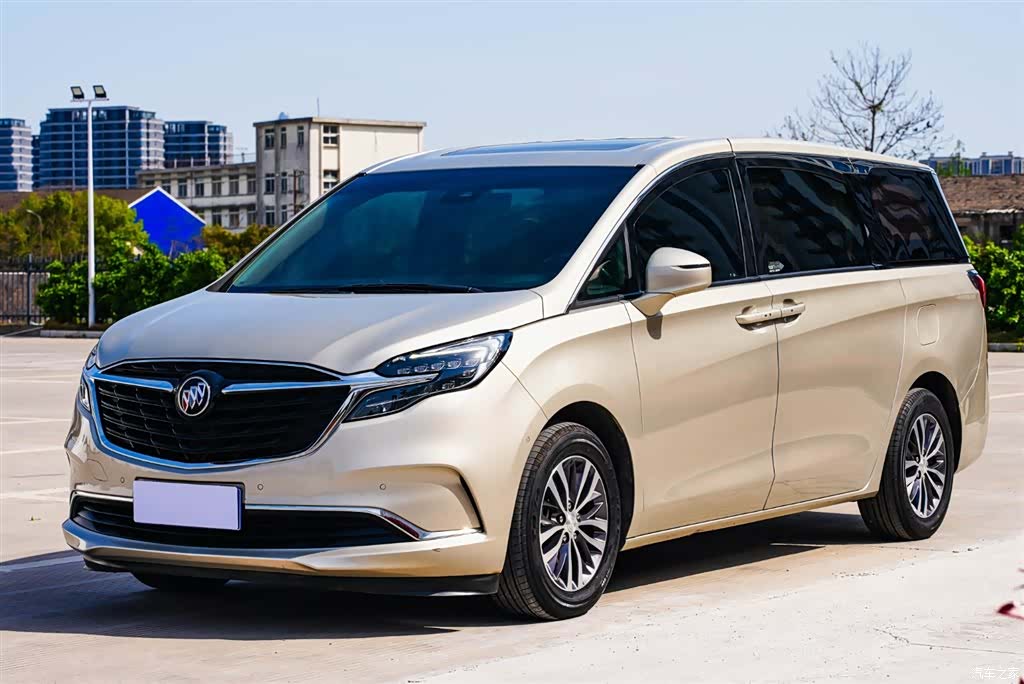 Buick GL8, 2021 1