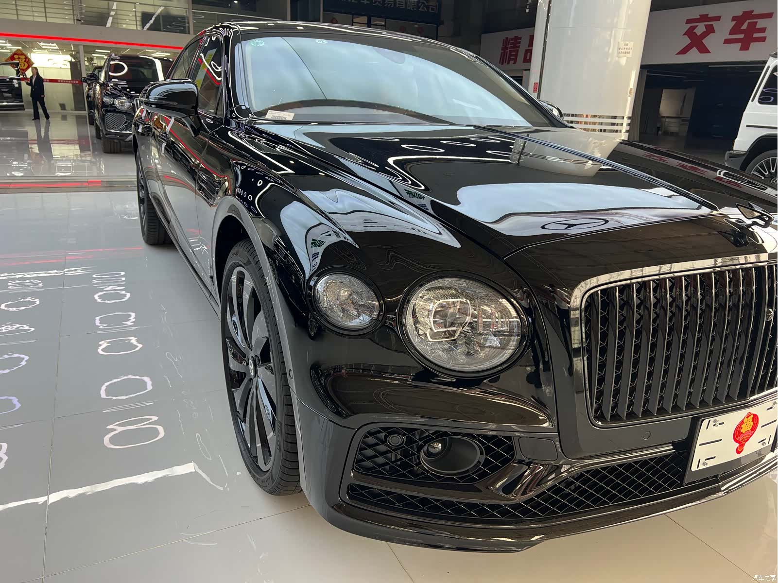 Bentley Flying Spur, 1900 7