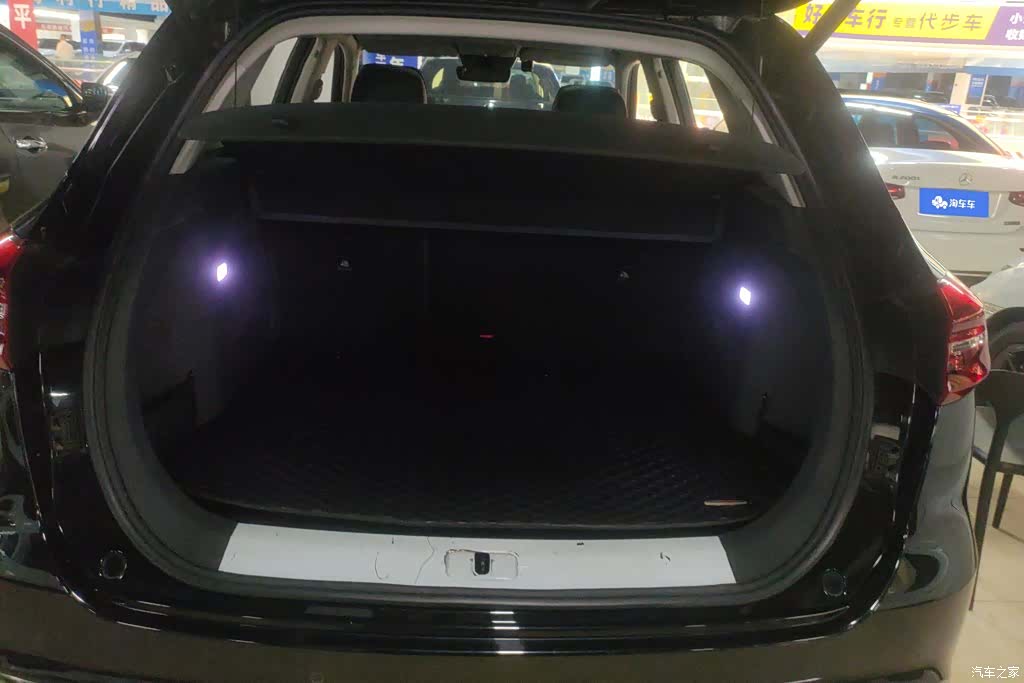 Hongqi HS5, 2021 4