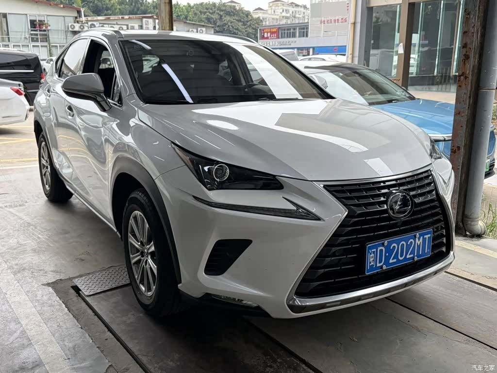 Lexus NX, 2020 3