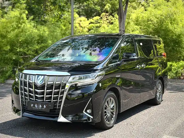 Toyota Alphard 2021 — купить из Китая под заказ