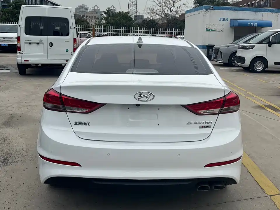 Hyundai Lead