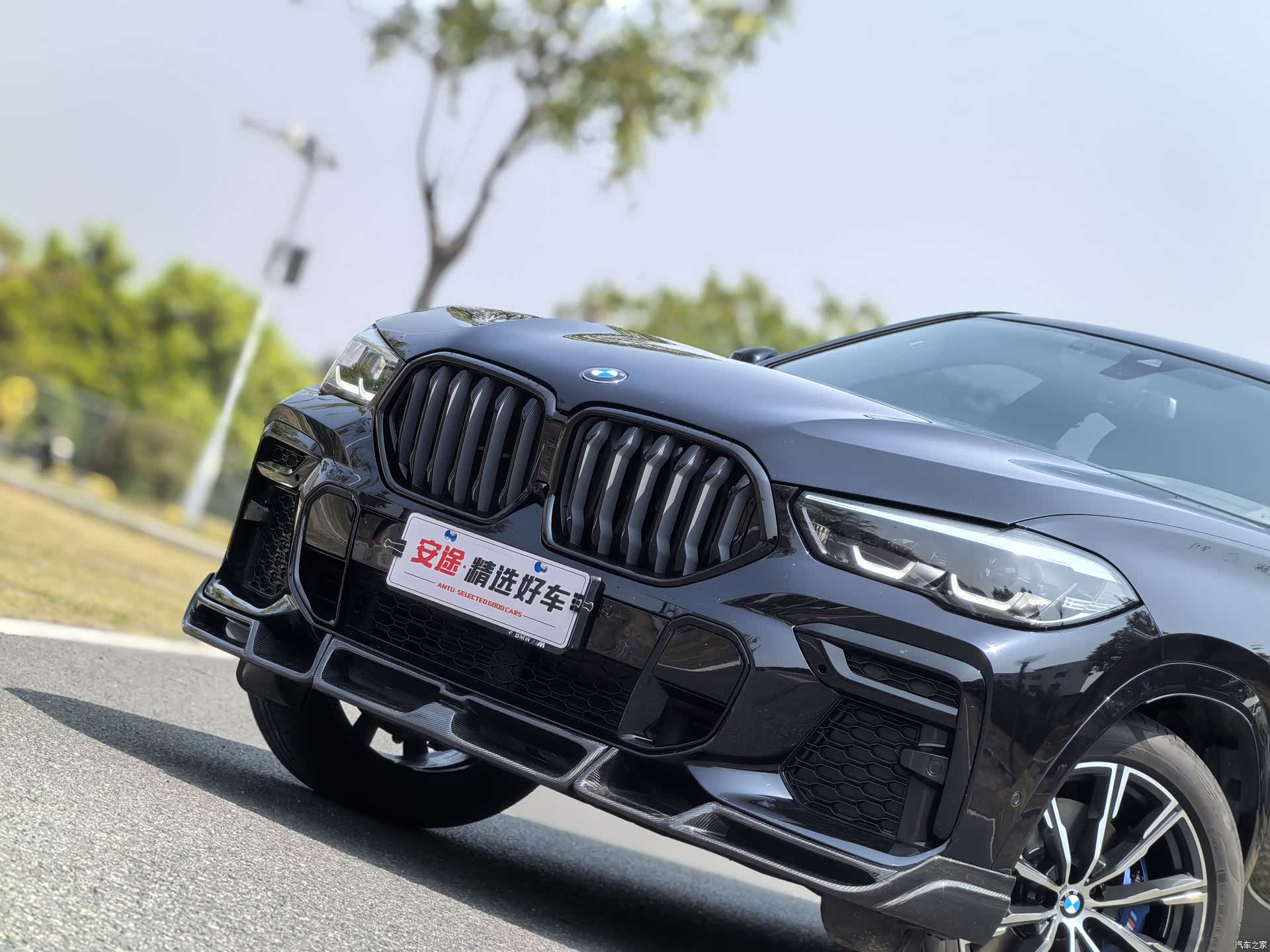 BMW X6, 2022 все фото