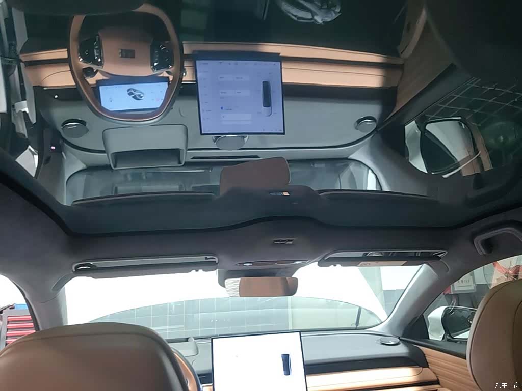 Geely 8, 2025 18