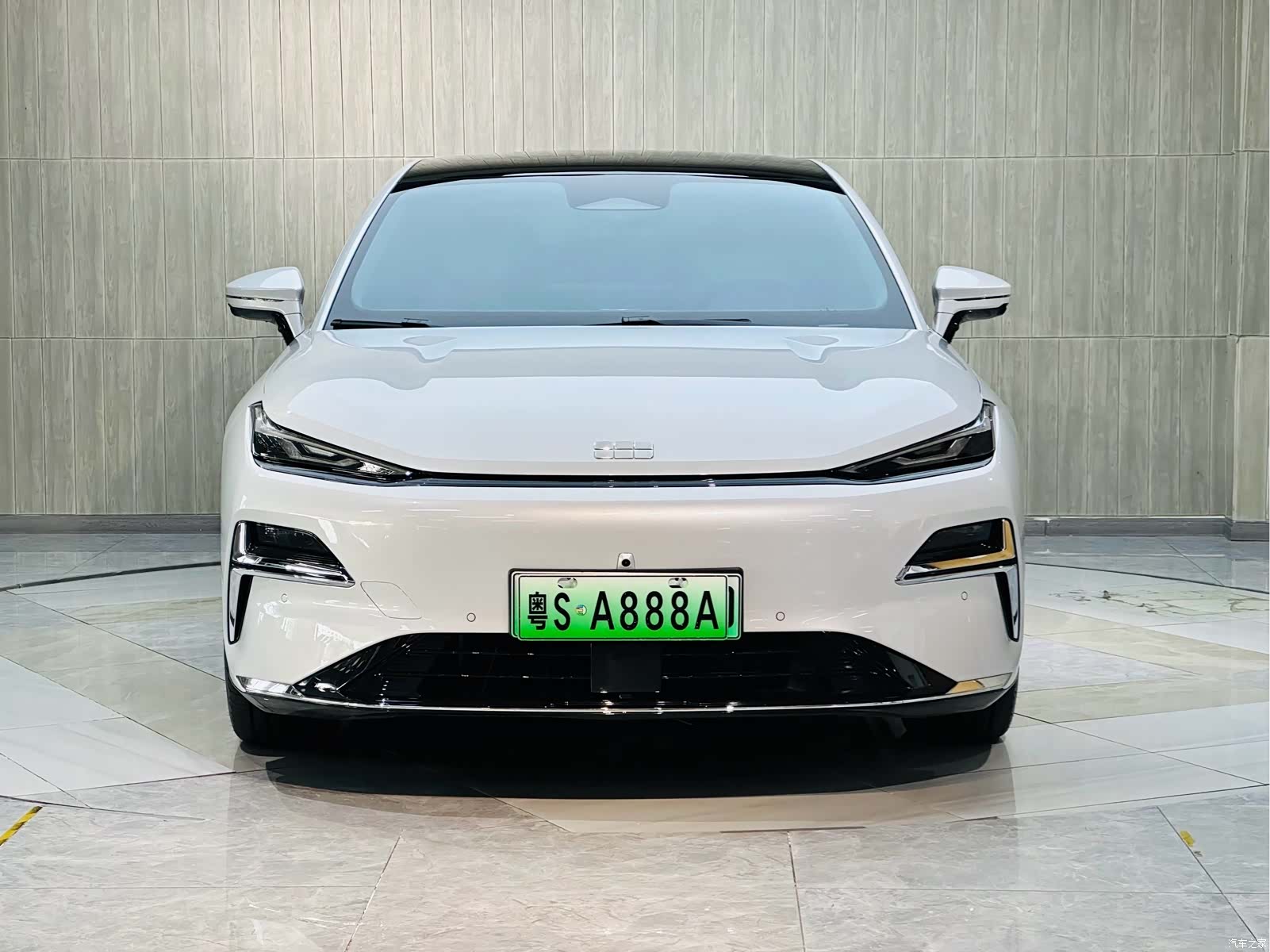 Geely 8, 2025 2