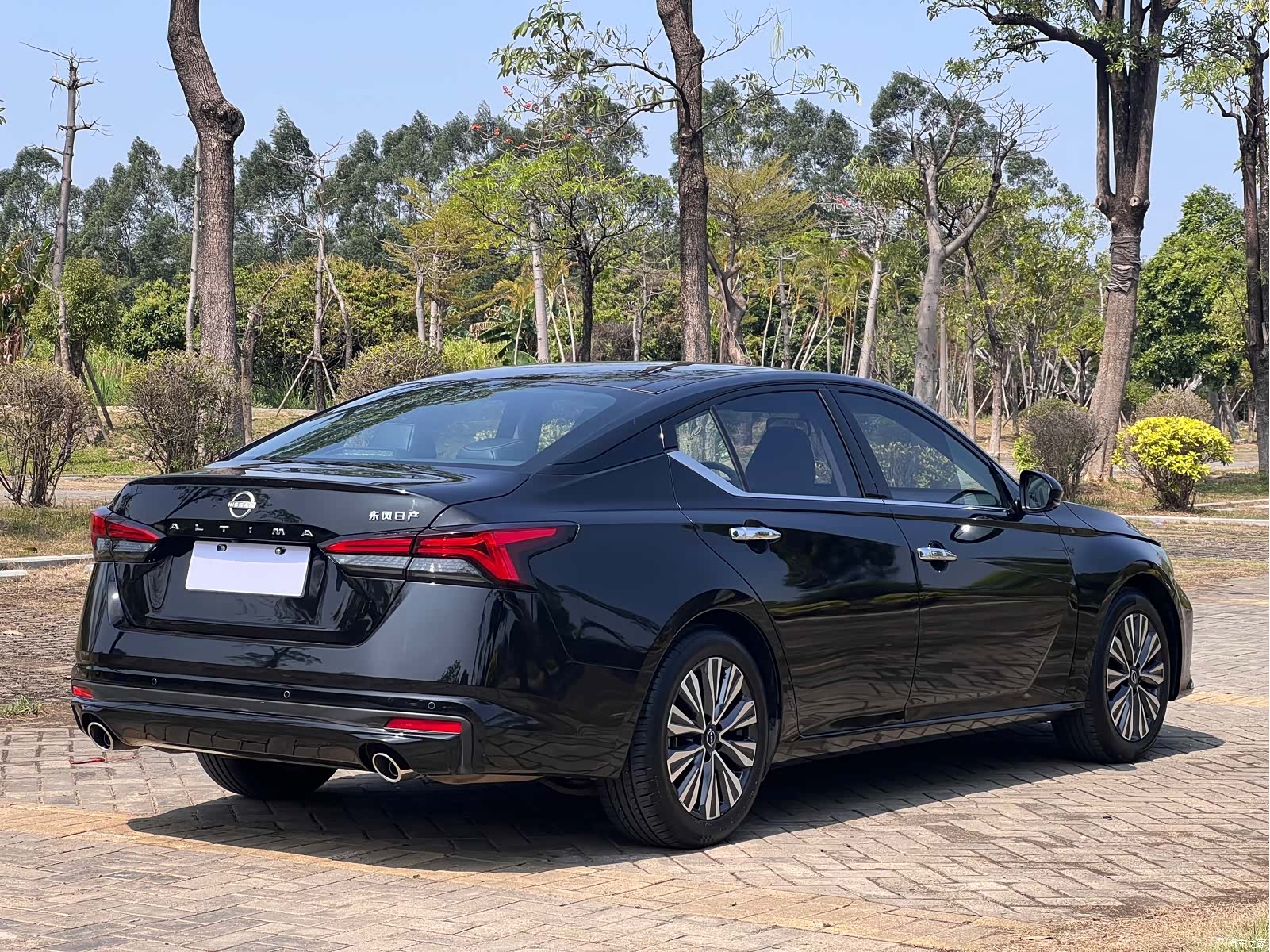 Nissan Teana, 2023 11
