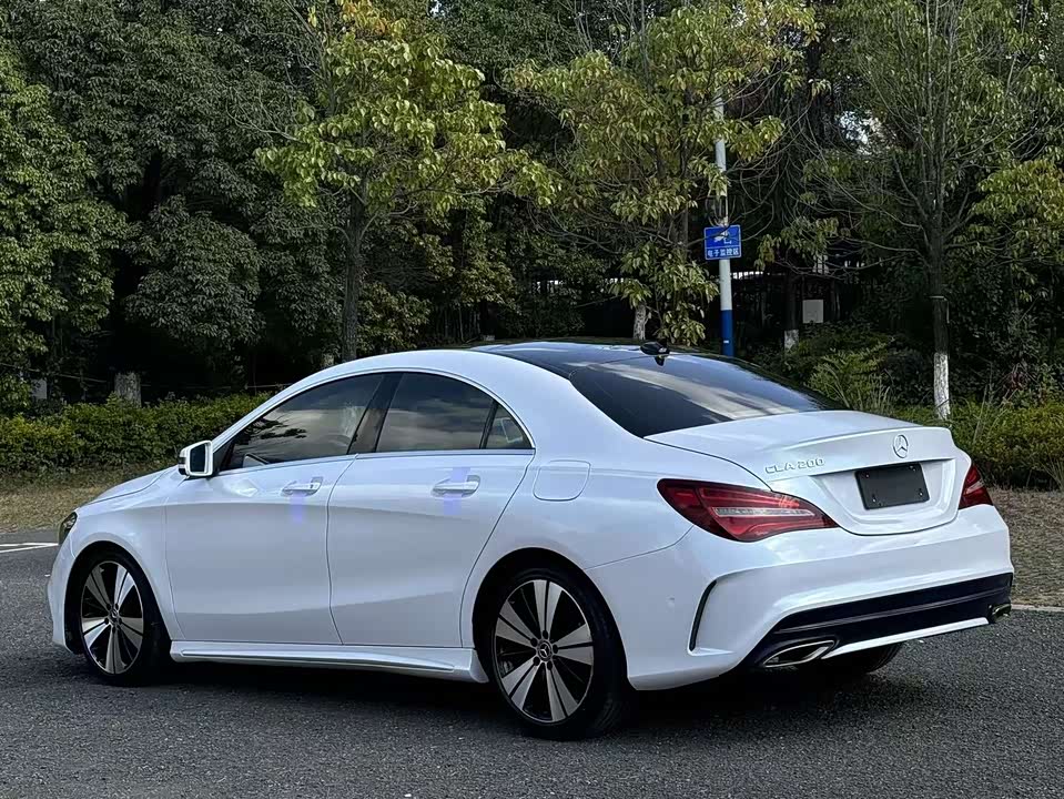 Mercedes-Benz CLA