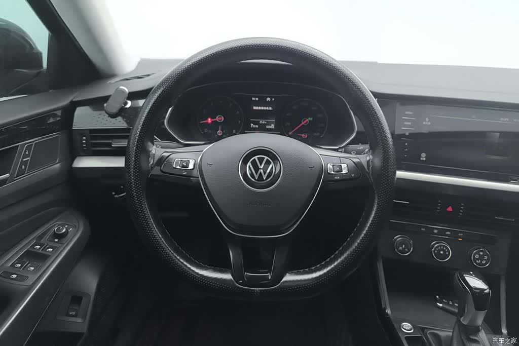 Volkswagen Passat, 2021 15
