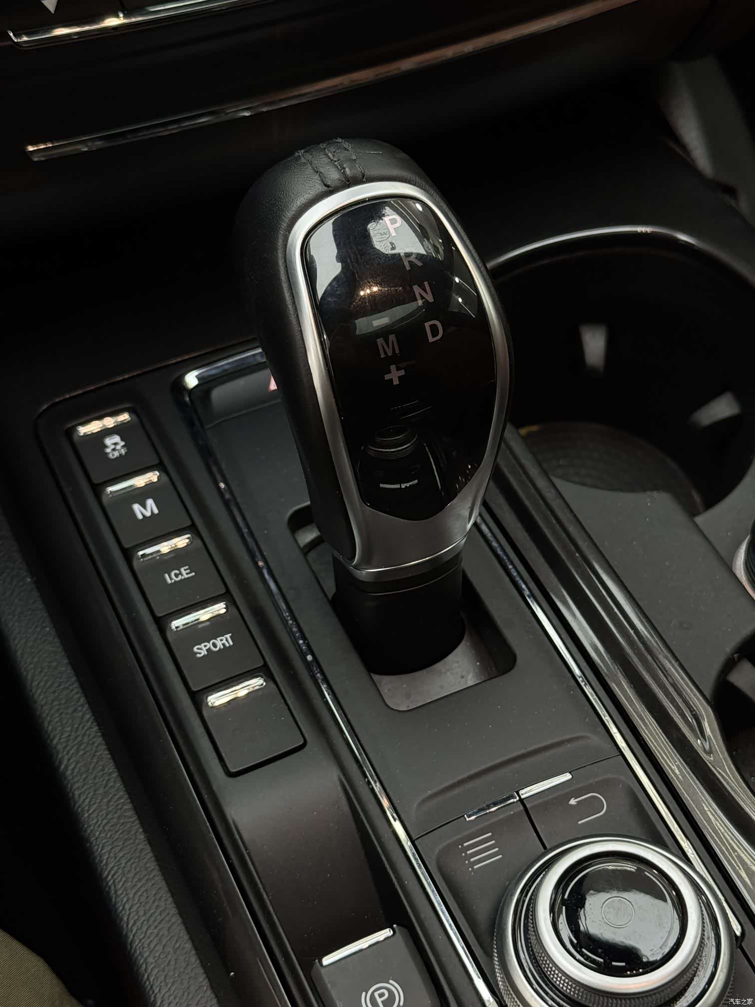 Maserati Ghibli, 2017 11