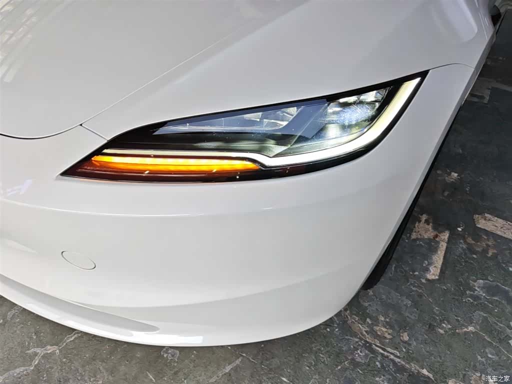 Tesla Model 3, 2025 24