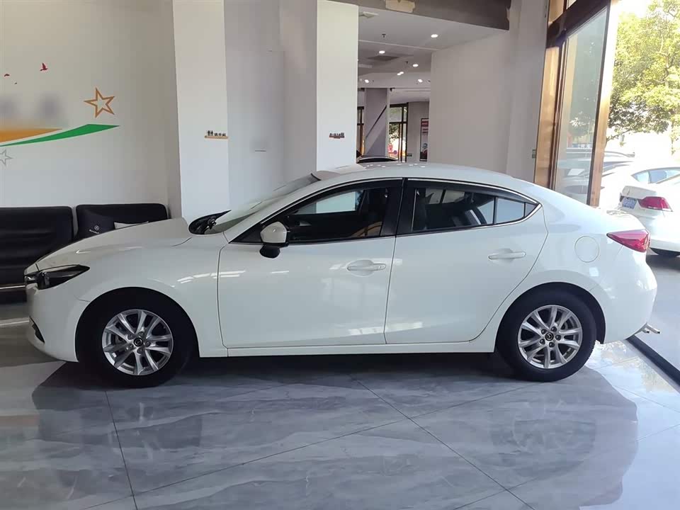 Mazda 3 Angkesaila