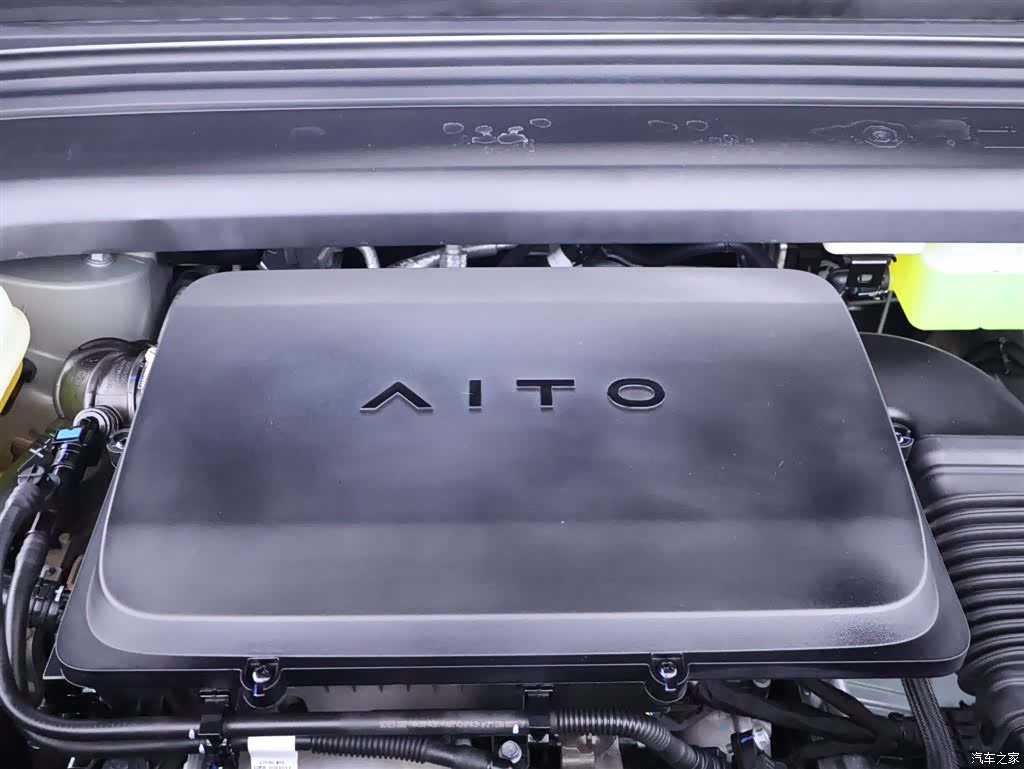 AITO M8, 2025 25