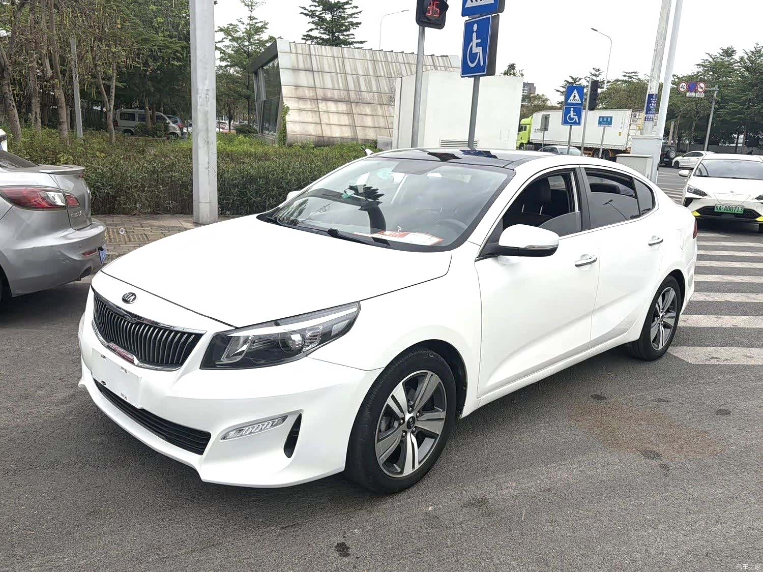 Kia GLS, 2018 1