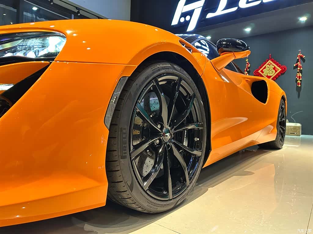 McLaren Artura, 2025 17