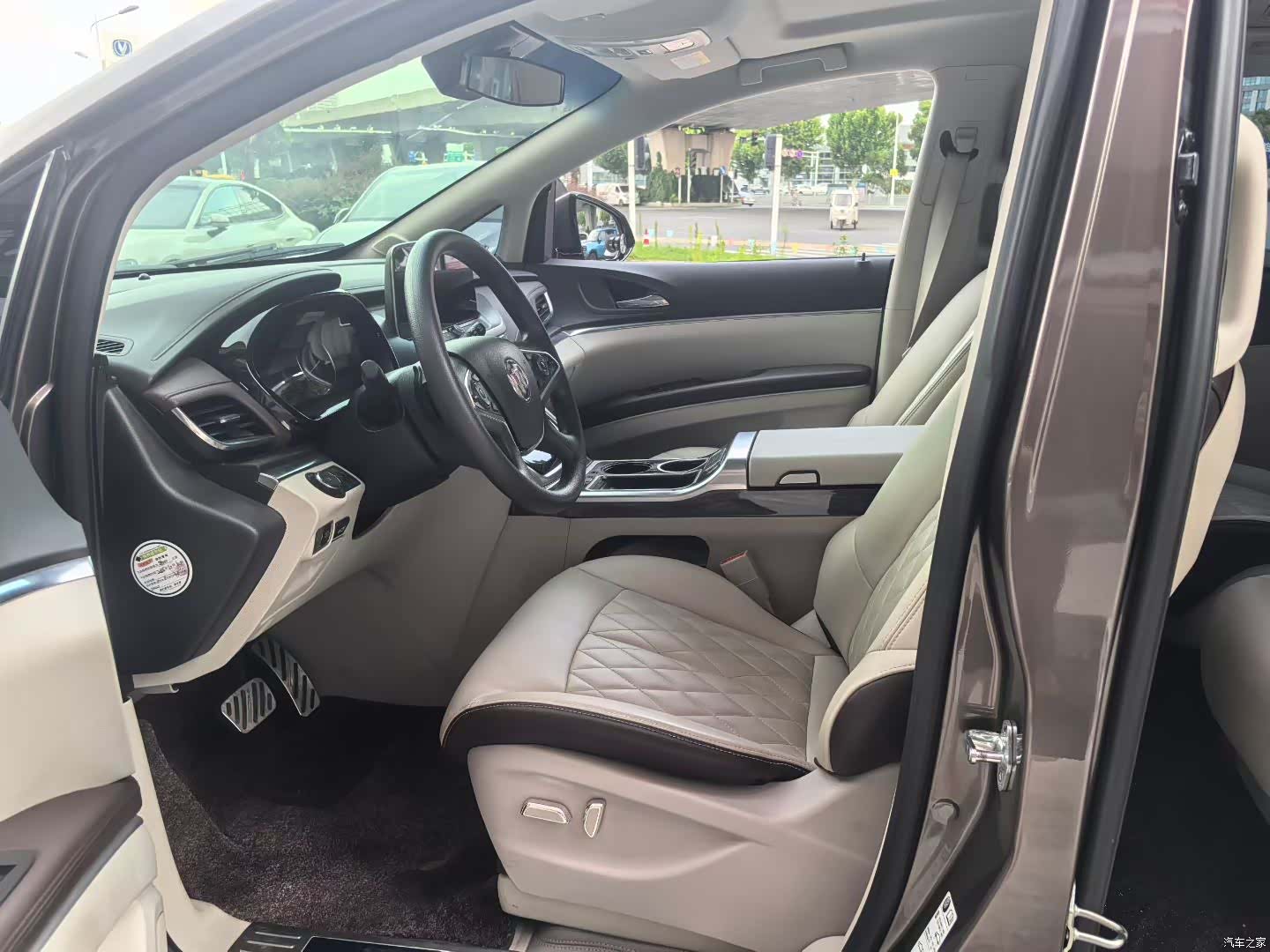 Buick GL8, 2024 все фото