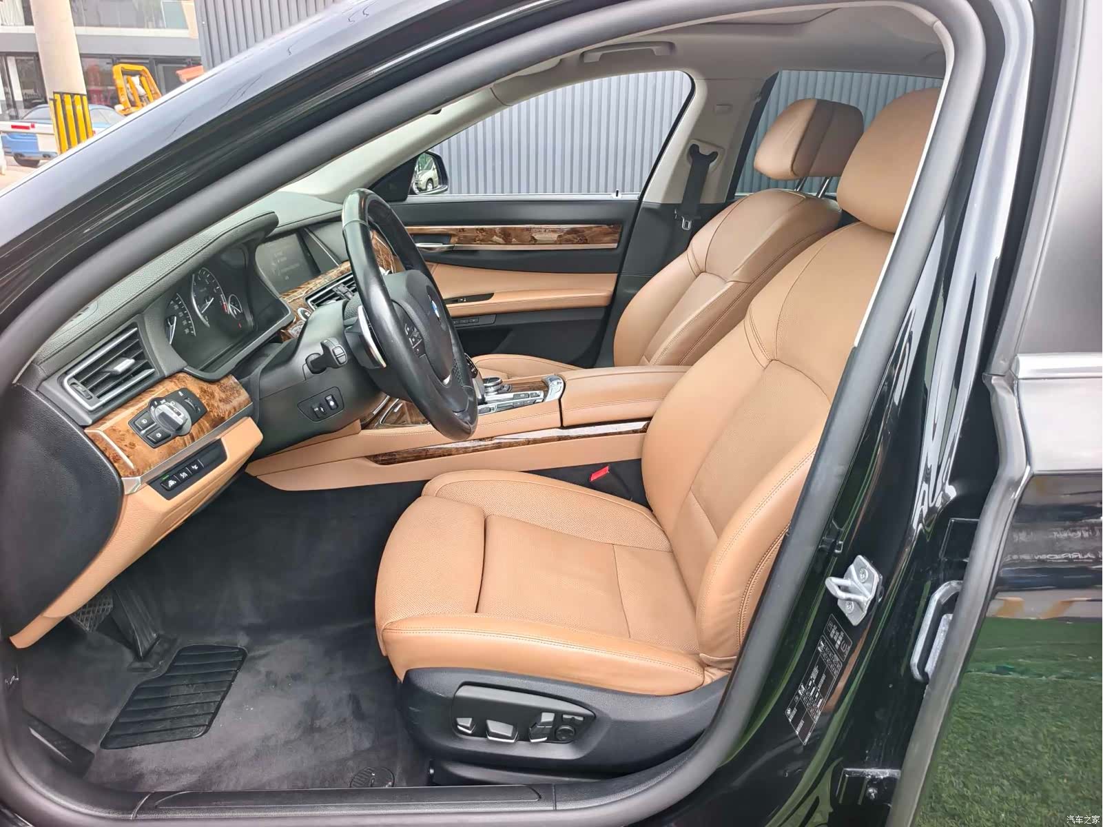 BMW 7 Series, 2013 32