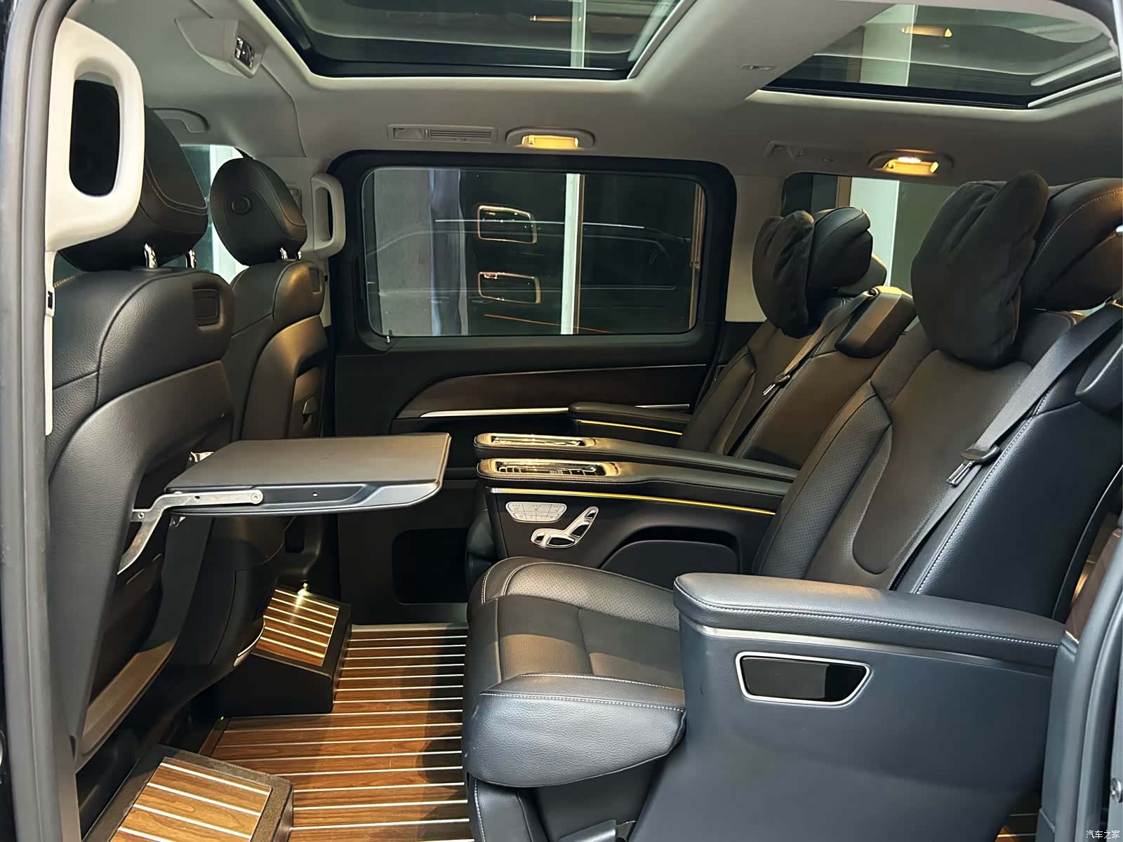 Mercedes-Benz V-Class, 2021 11