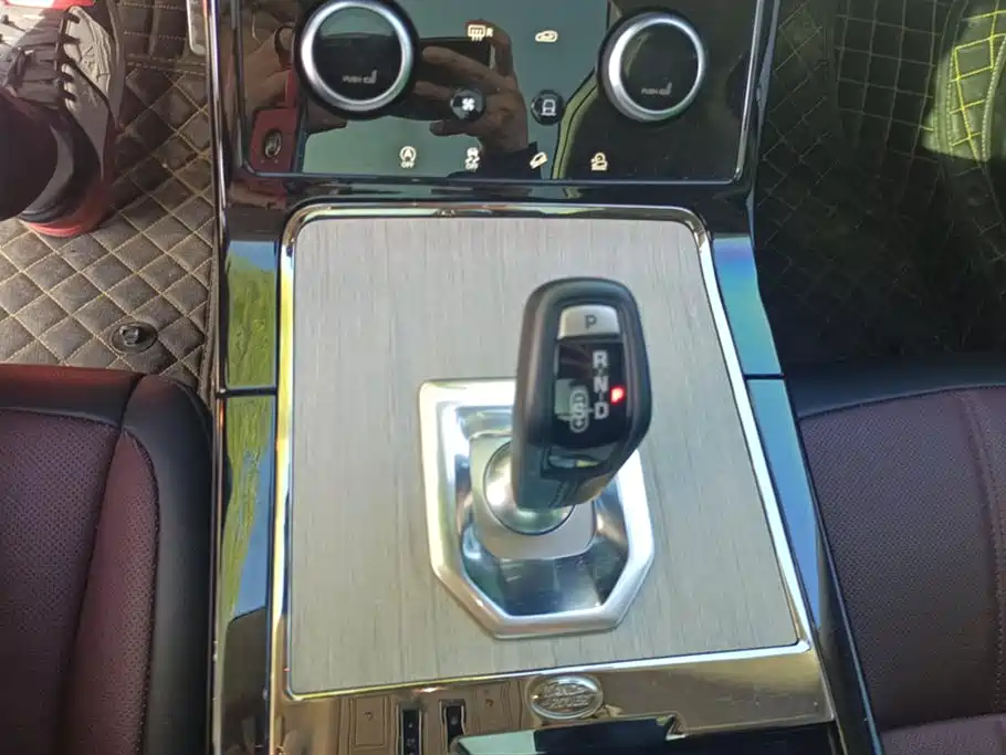 Land Rover Range Rover Aurora