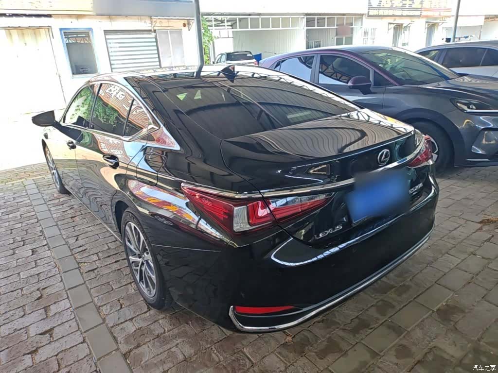 Lexus ES, 2022 23
