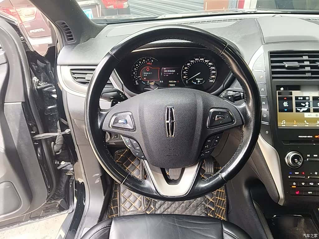 Lincoln MKC, 2018 7