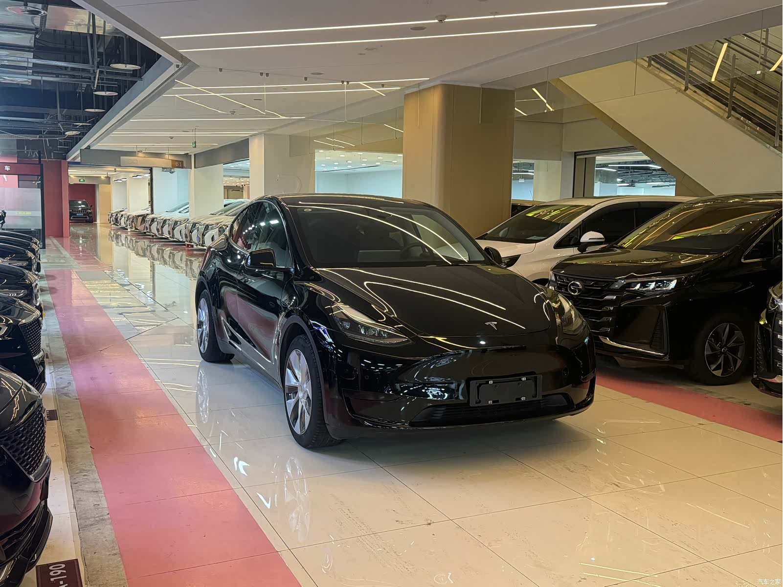 Tesla Model Y, 2021 3