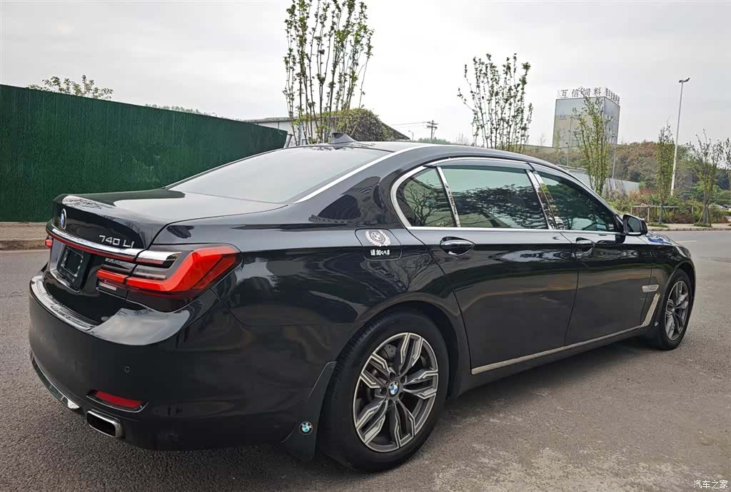 BMW 7 Series, 2011 все фото