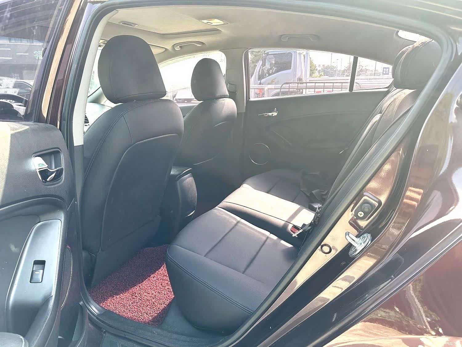 Kia K3, 2015 все фото