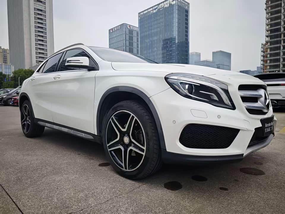 Mercedes-Benz GLA