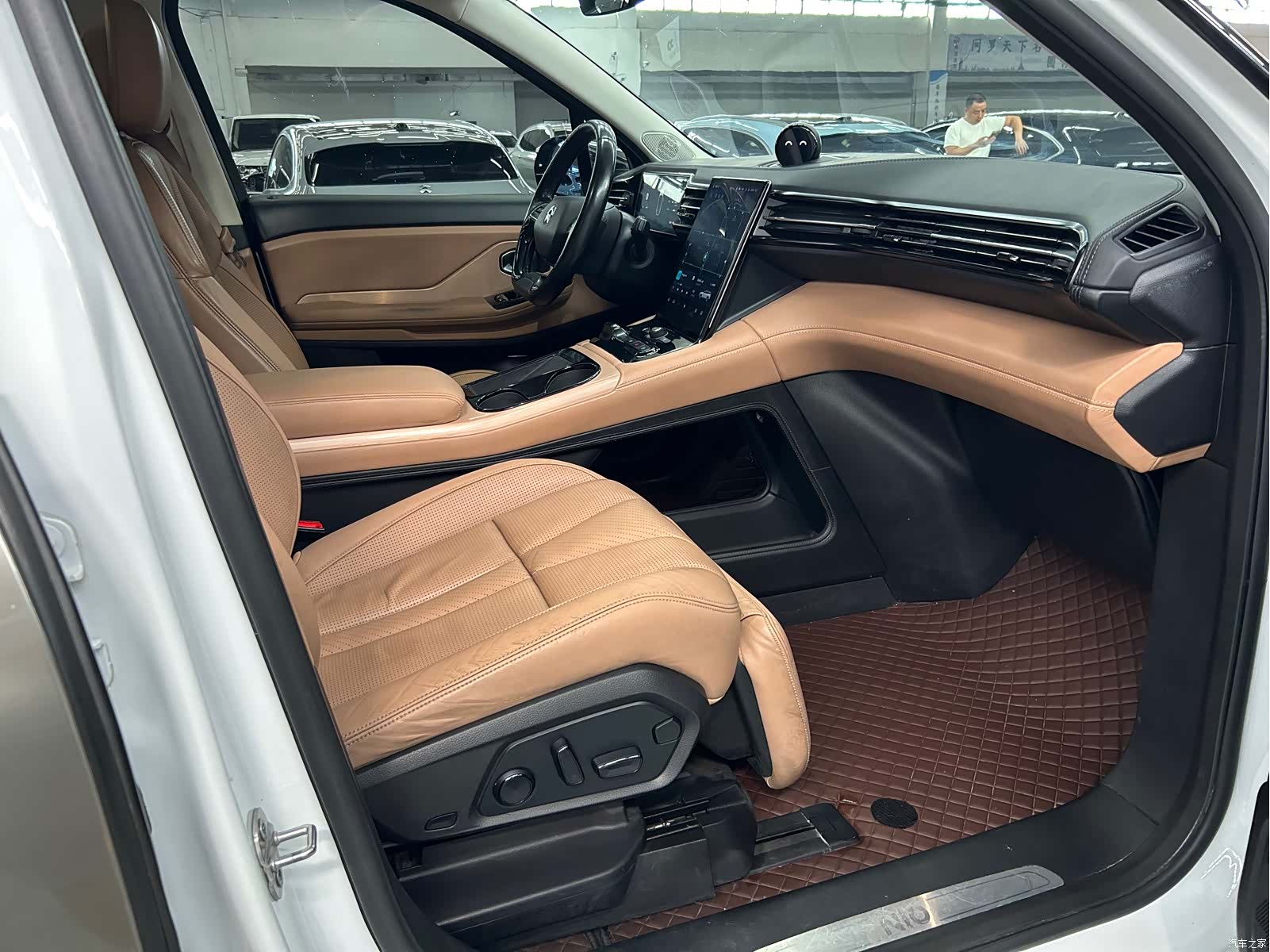 NIO ES8, 2019 9