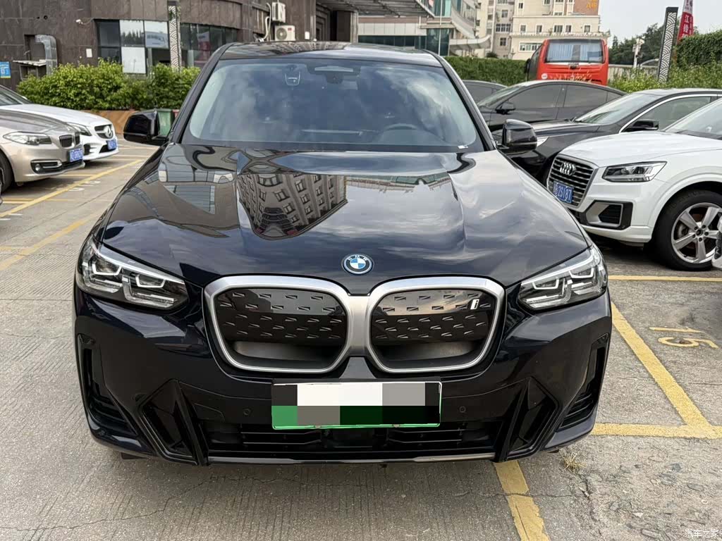 BMW iX3, 2024 2