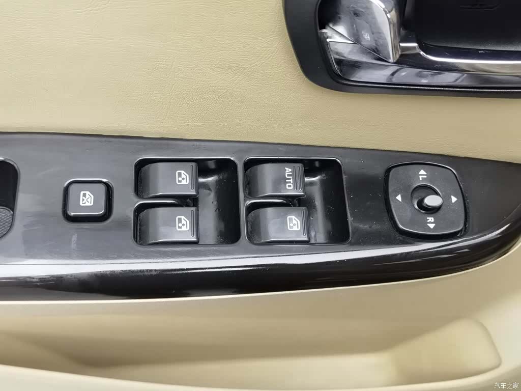 Wuling Hongguang, 2015 9