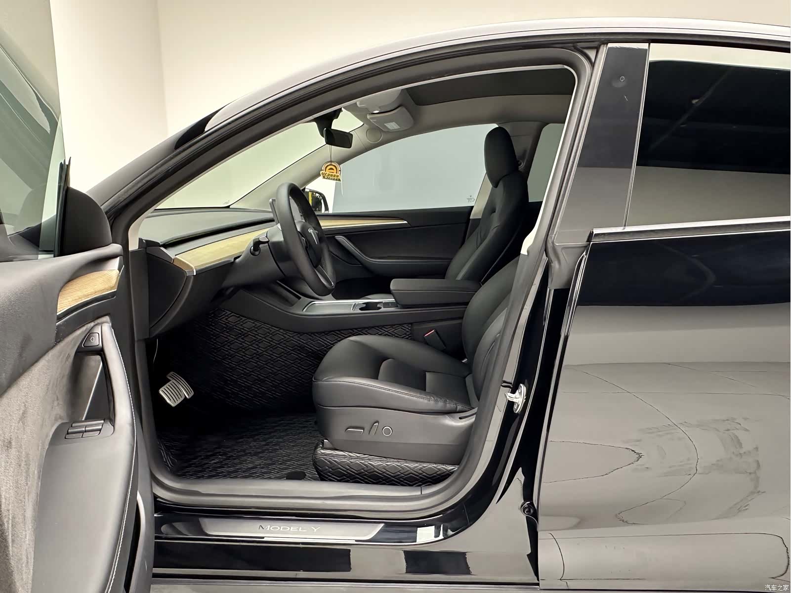 Tesla Model Y, 2022 7
