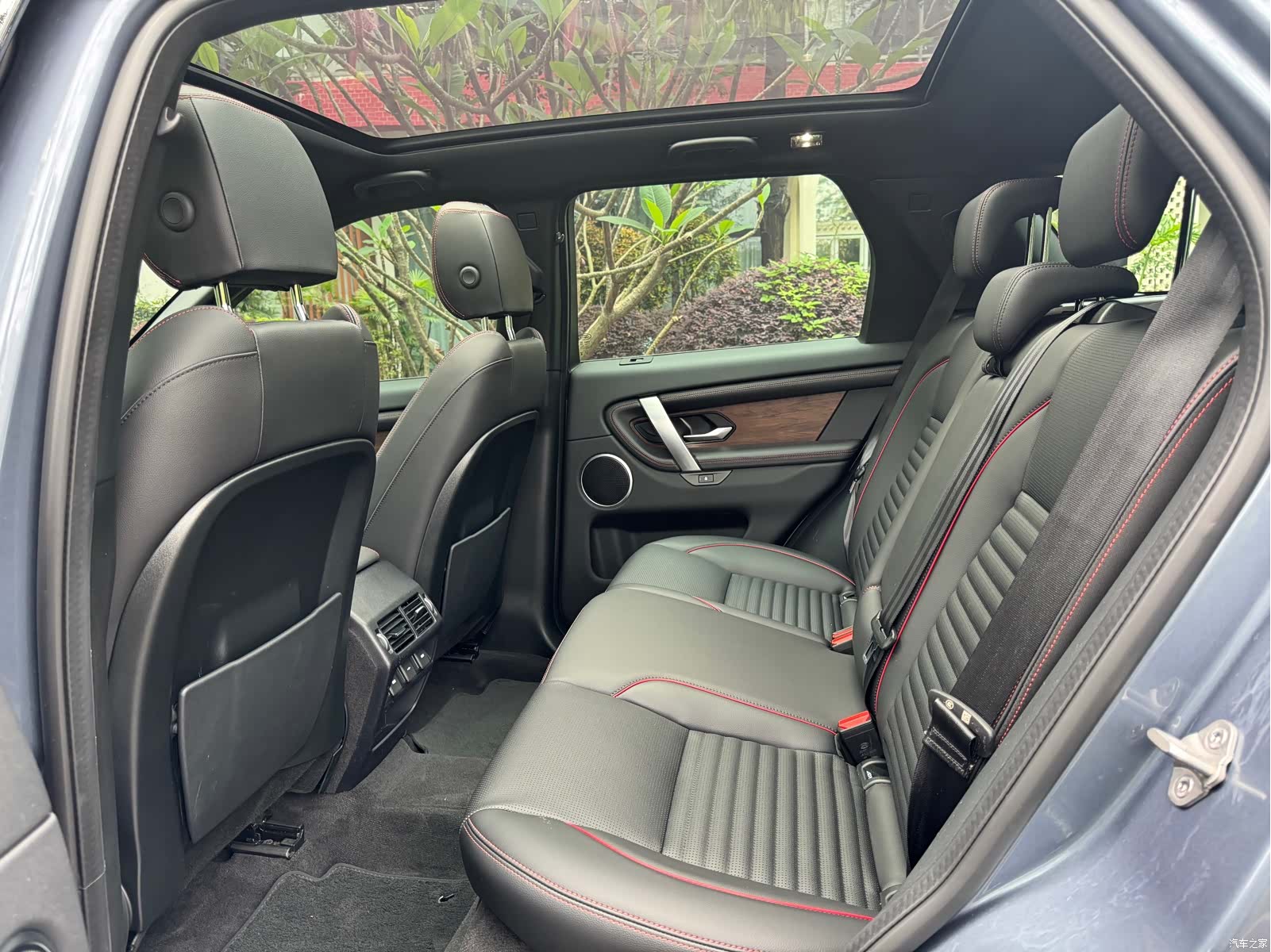 Land Rover Discovery, 2023 13